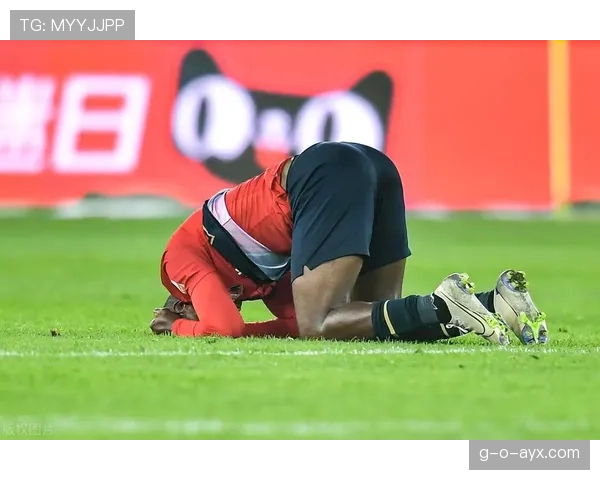 奥纳丘比甲金靴荣耀回顾：从青涩新秀到锋线王者的蜕变之路