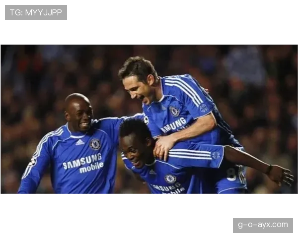 库杜斯中场与边锋角色切换的战术多样性解析 库杜斯中场与边锋角色切换的战术多样性解析